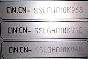 Изготовление табличек на заказ — Таблички с гравировкой — фото
